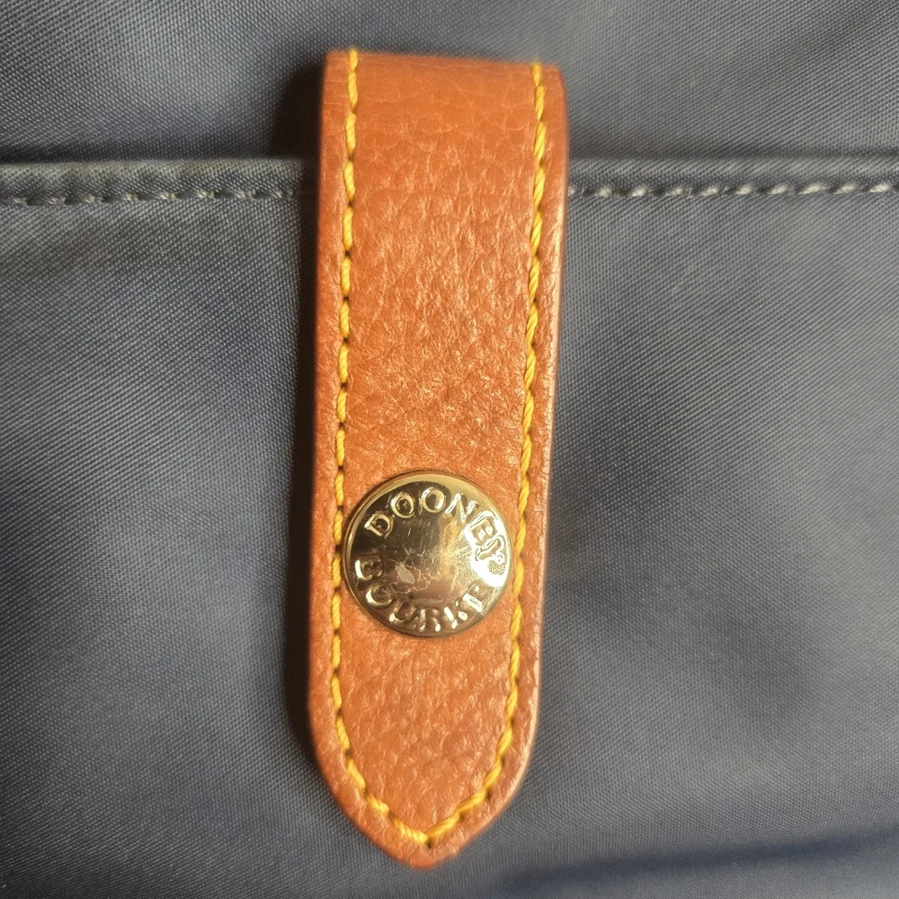 Vintage Dooney & Bourke Nylon North/South Crossbody - Picture 7 of 11